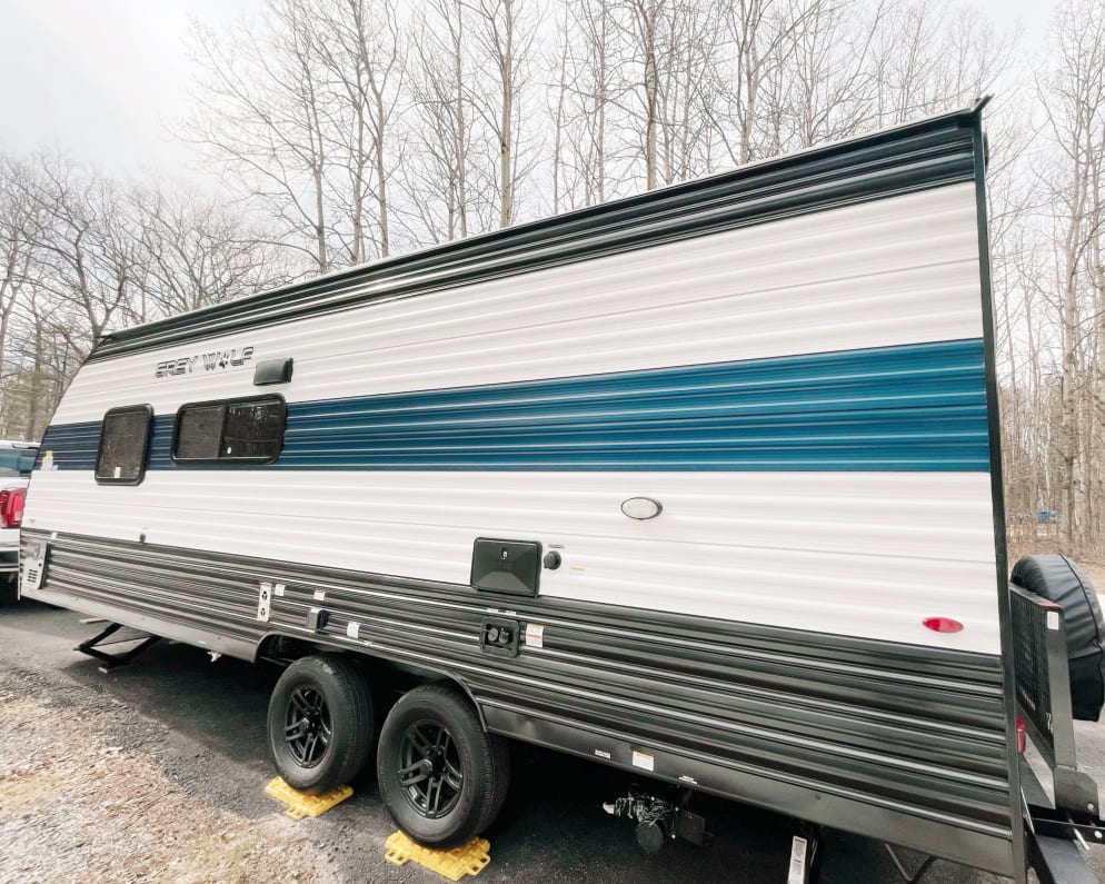 2023 MKSE22  by Cherokee for rent in K0K1H0
