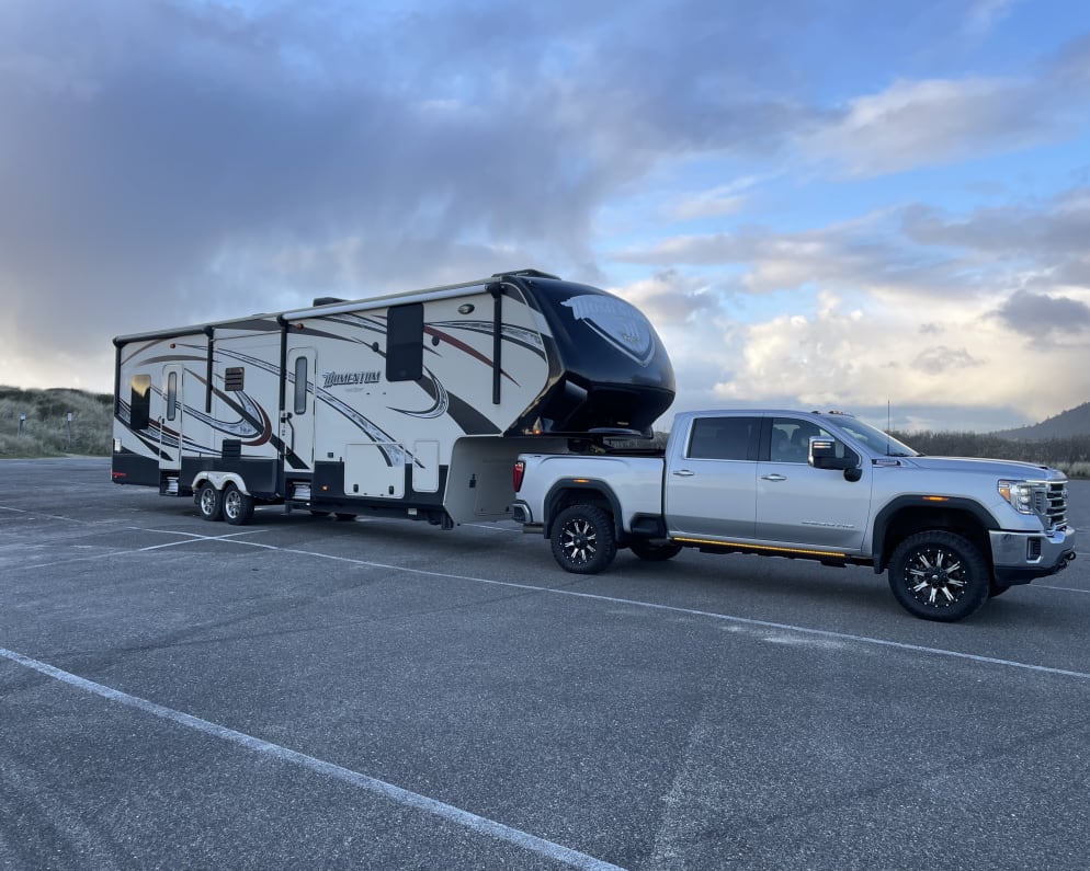 Fifth Wheel RV for Rent in Ferndale, Washington