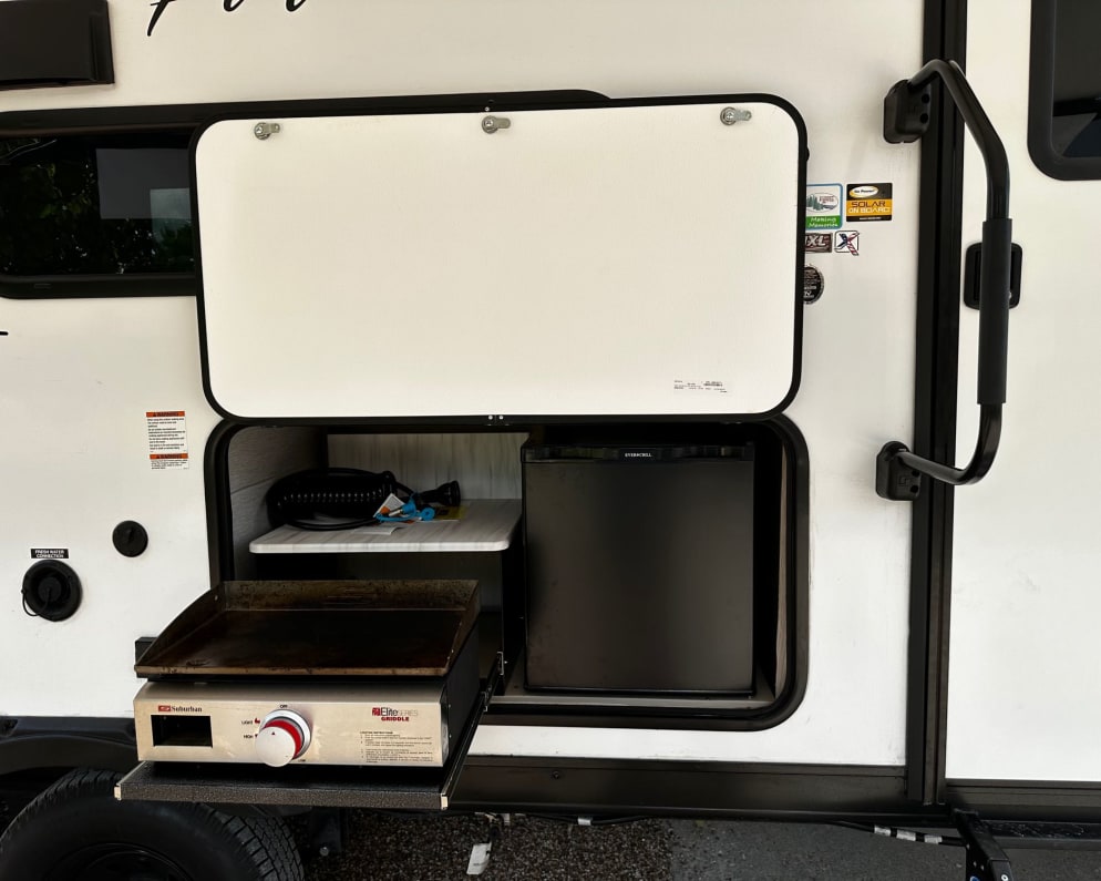 2023 Forest River Wildwood X-Lite available for rent in Granbury Texas
