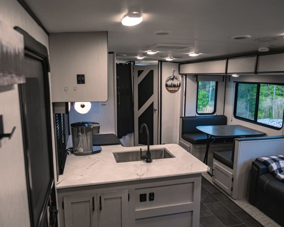 2022 Travel Trailer RV for Rent in Flowery Branch,