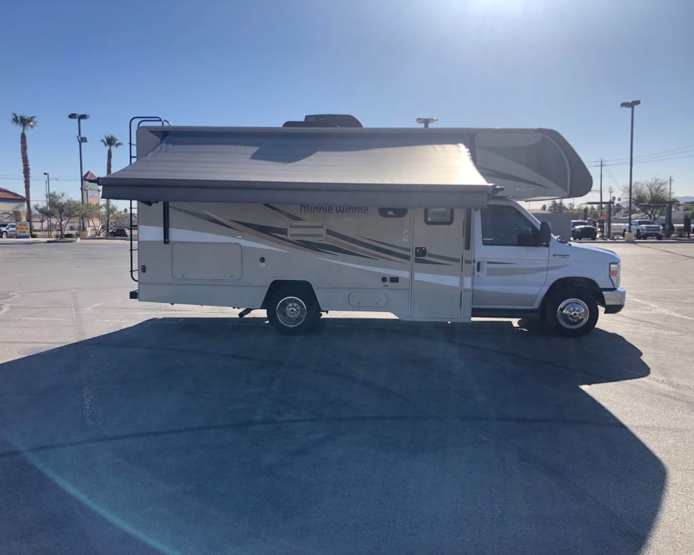 2019 Minnie Winnie  by Winnebago for rent in 89130
