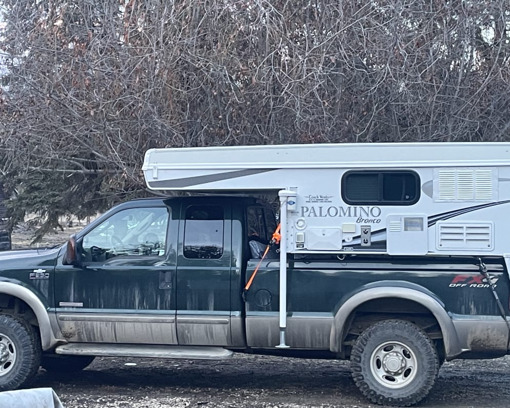 2004 Truck Camper RV for Rent in Millet, Alberta