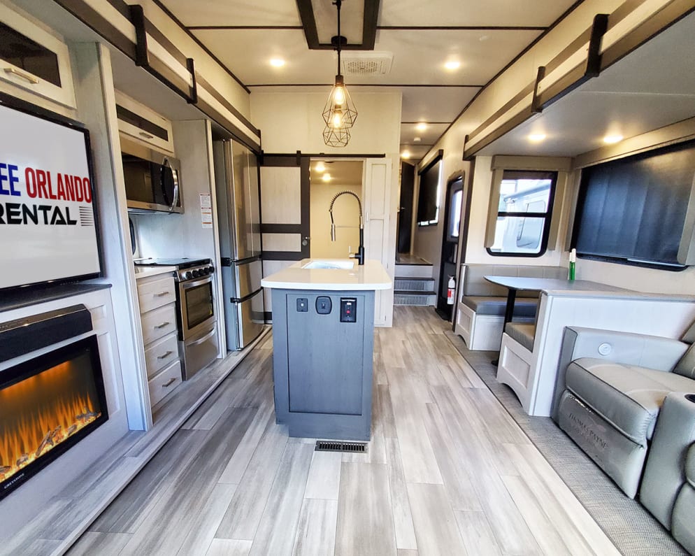 2023 Sprinter  by Keystone for rent in 32822