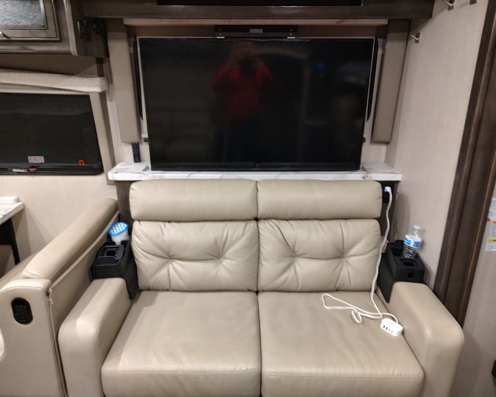 2021 Class A RV for Rent in Huntertown, Indiana