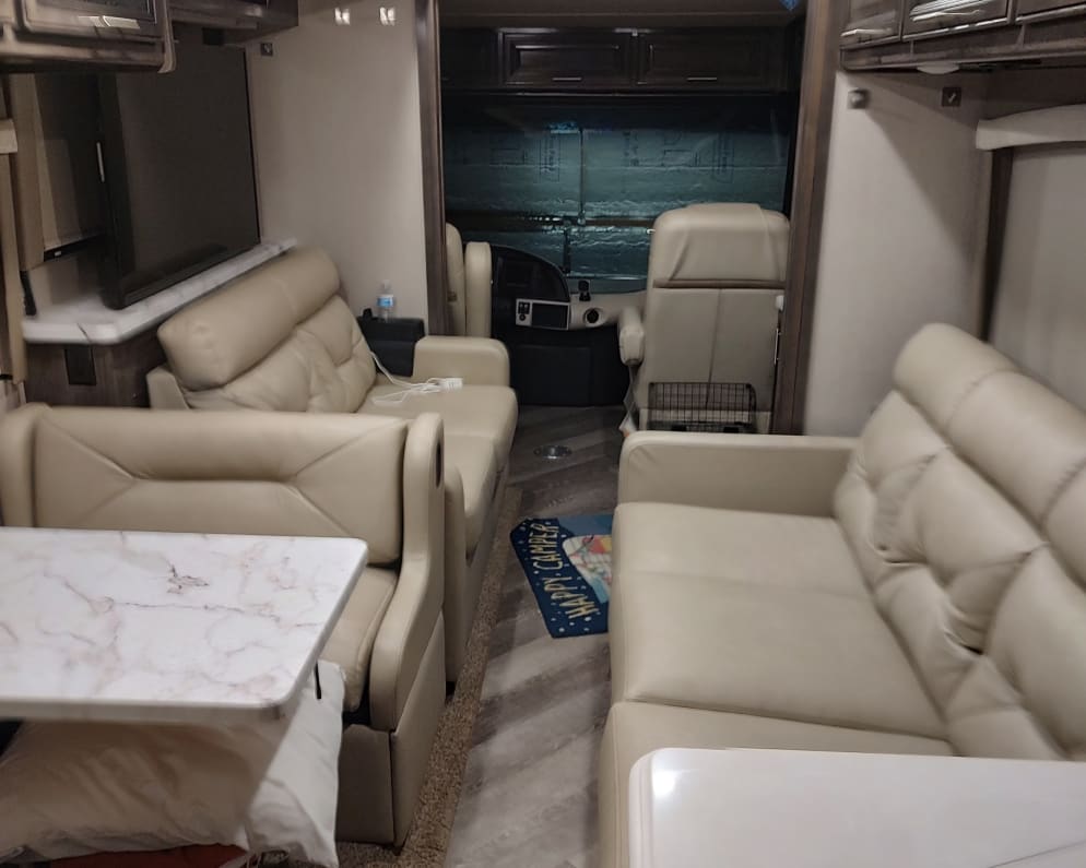 2021 Class A RV for Rent in Huntertown, Indiana