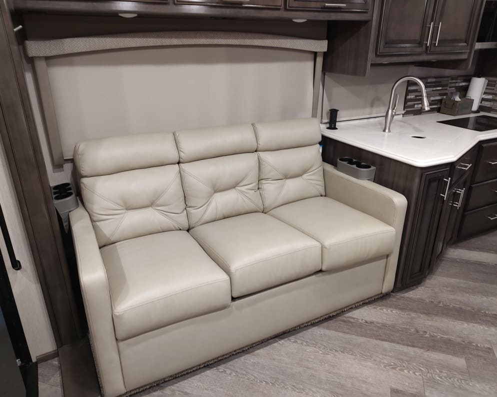 2021 Class A RV for Rent in Huntertown, Indiana