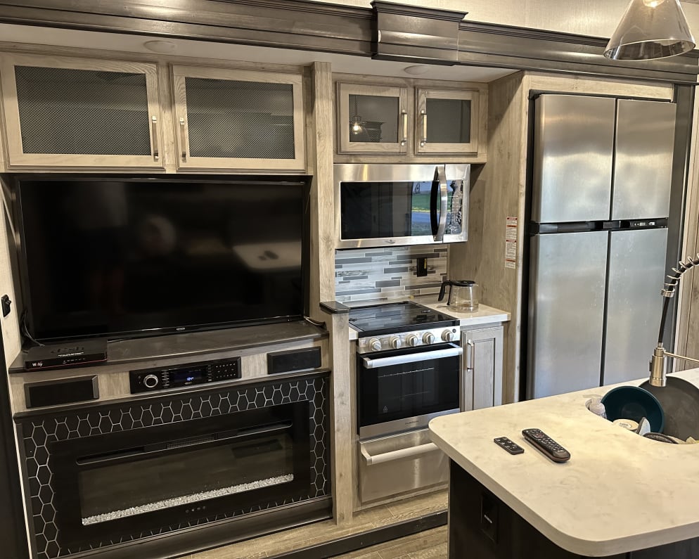 2022 Fifth Wheel RV for Rent in Wellsville, KS