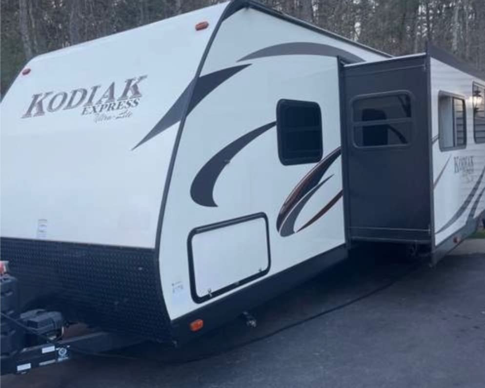 2018 Kodiak Express  by Dutchmen for rent in 06071