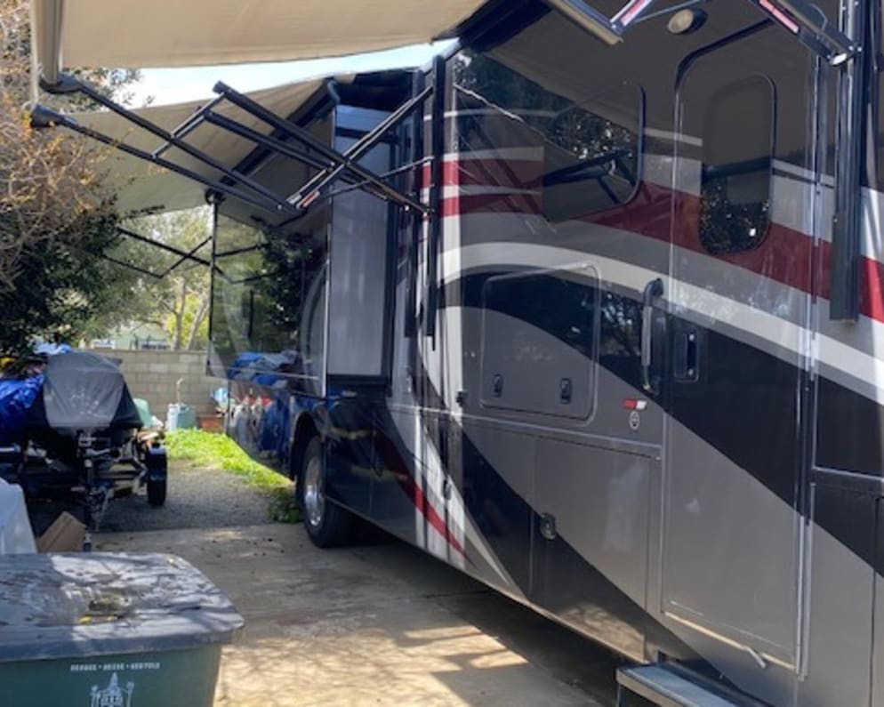2019 Challenger  by Thor for rent in 92220