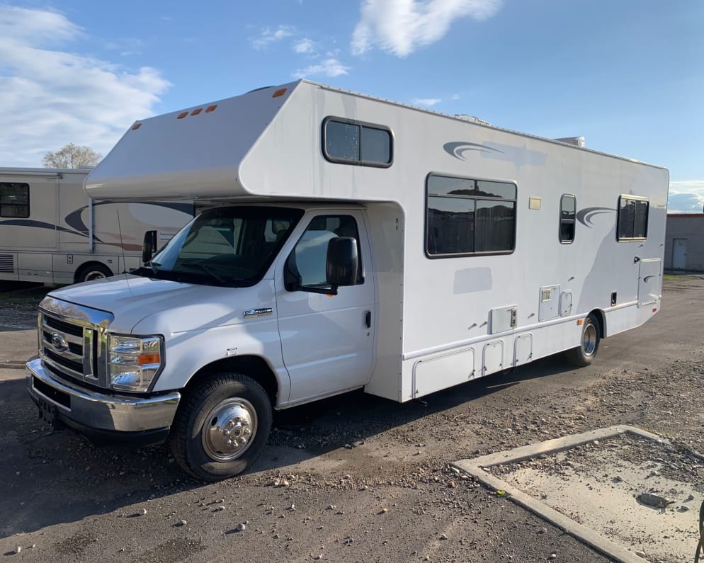 2017 Thor Majestic Class C for rent in Millcreek Utah