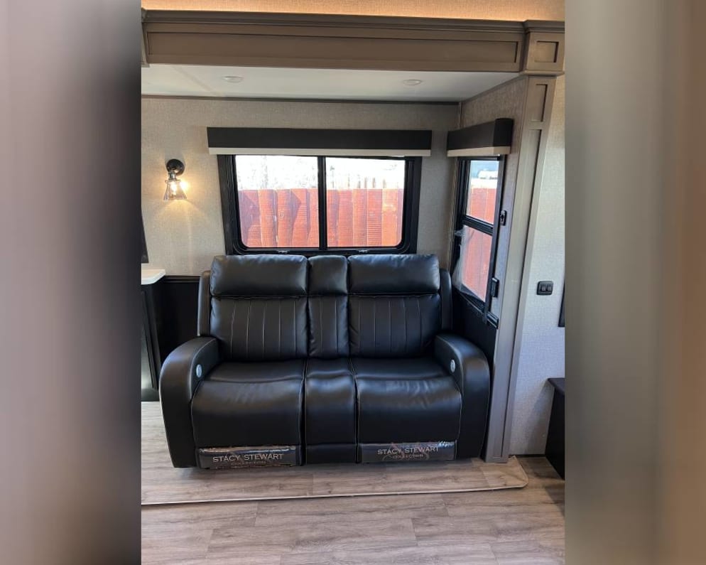 2022 Jayco Pinnacle available for rent in Seadrift Texas