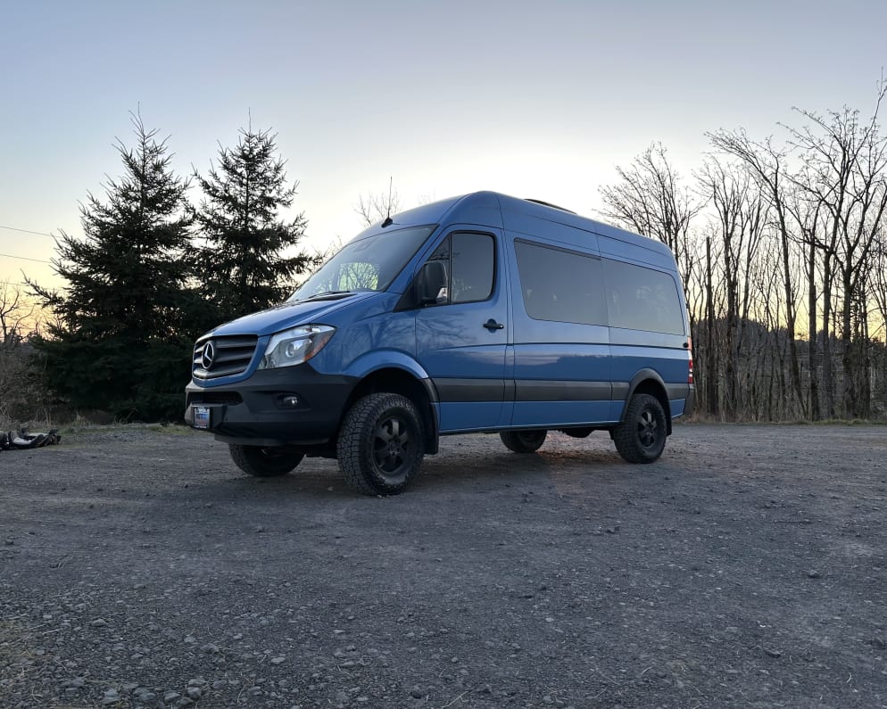2017 Mercedes-Benz 4x4 Sprinter available for rent in West Linn Oregon