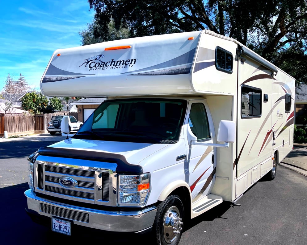 2016 Class C RV for Rent in Riverbank, California