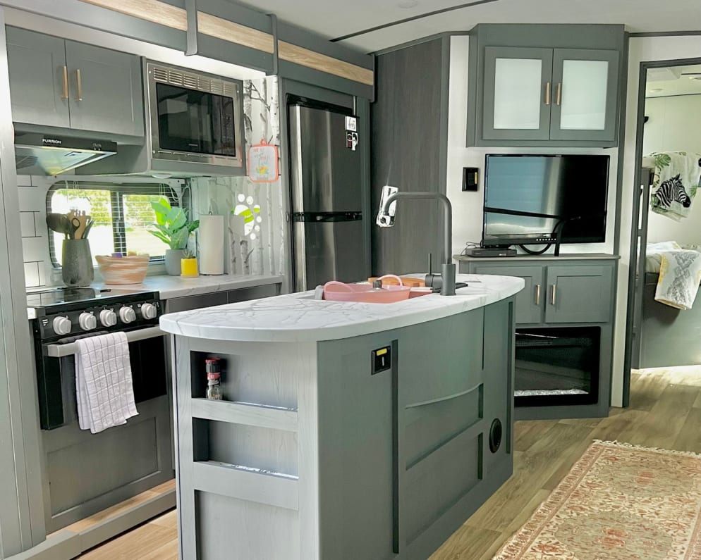 2023 Keystone Bullet Ultra Lite Travel Trailer for rent in Gallatin Tennessee