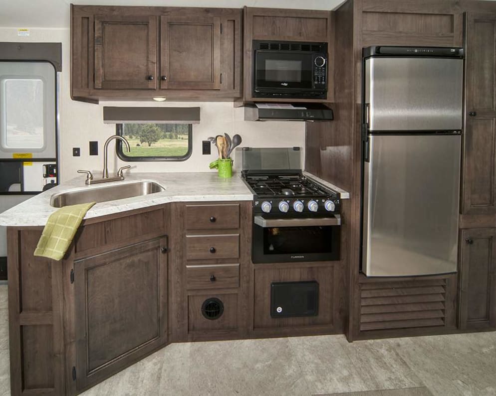 2021 Starcraft Autumn Ridge Travel Trailer for rent in Waubaushene Ontario
