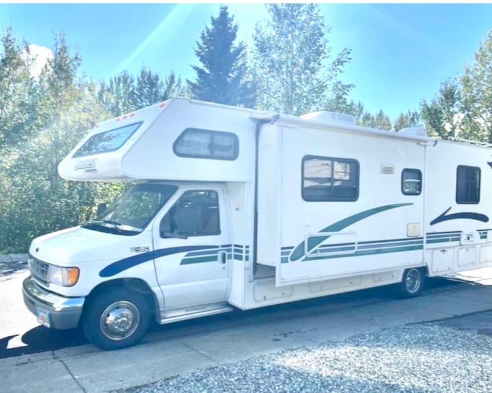 2000 Conquest  by Gulf Stream for rent in 99517
