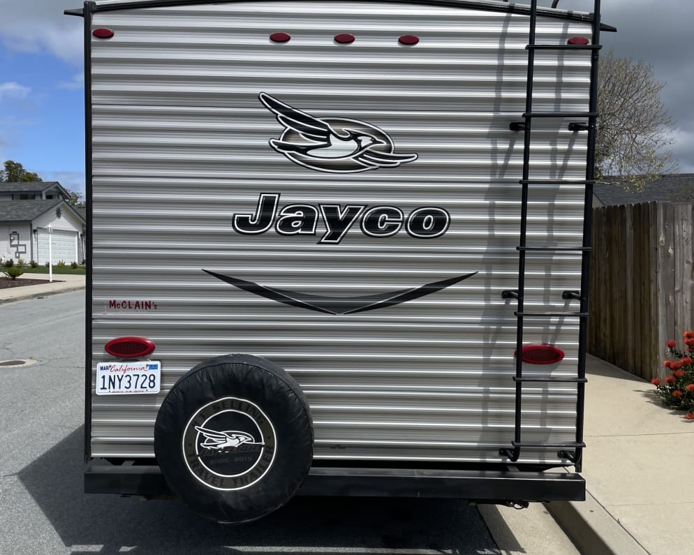 2017 Jaycoflight  by Jayco for rent in 93420