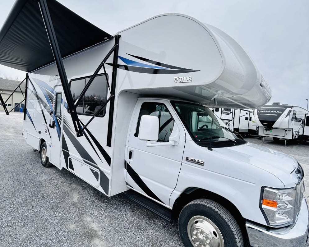 Class C RV for Rent in Lanoraie, Quebec