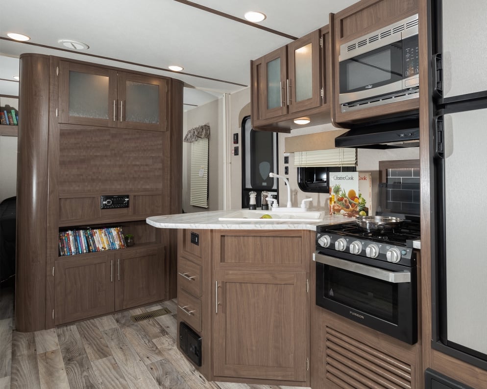 2019 Hideout LHS  by Keystone RV for rent in 59758