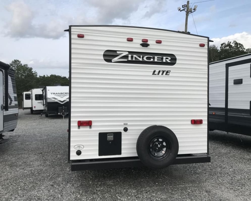2021 Crossroads RV Zinger Lite available for rent in Manson Iowa