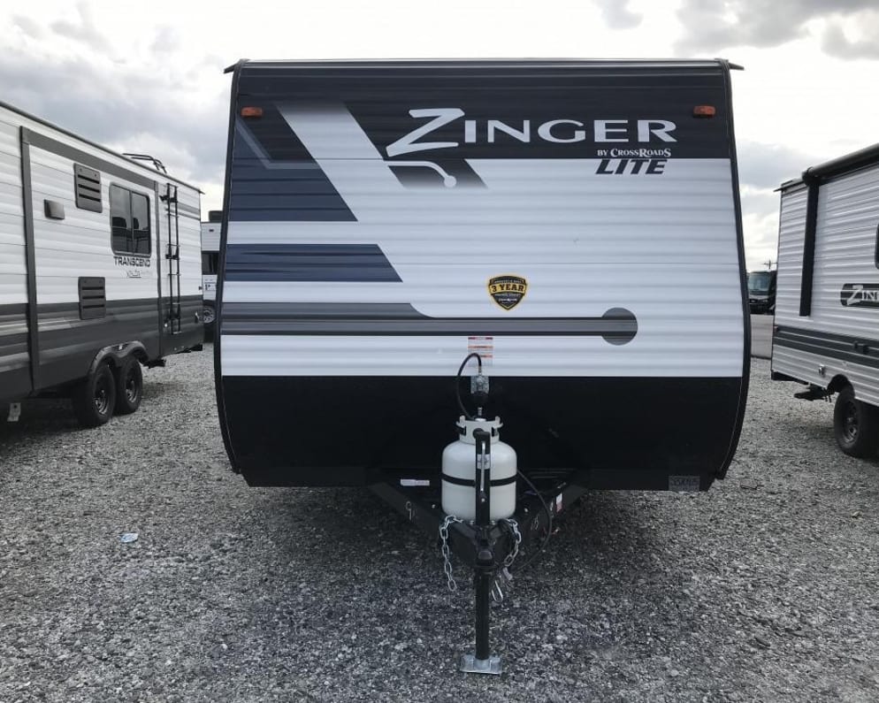 2021 Zinger Lite  by Crossroads RV for rent in 50563