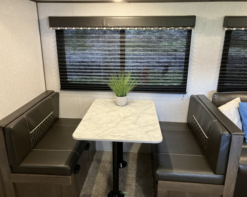 2021 Dutchmen Coleman Lantern LT available for rent in Winterville North Carolina
