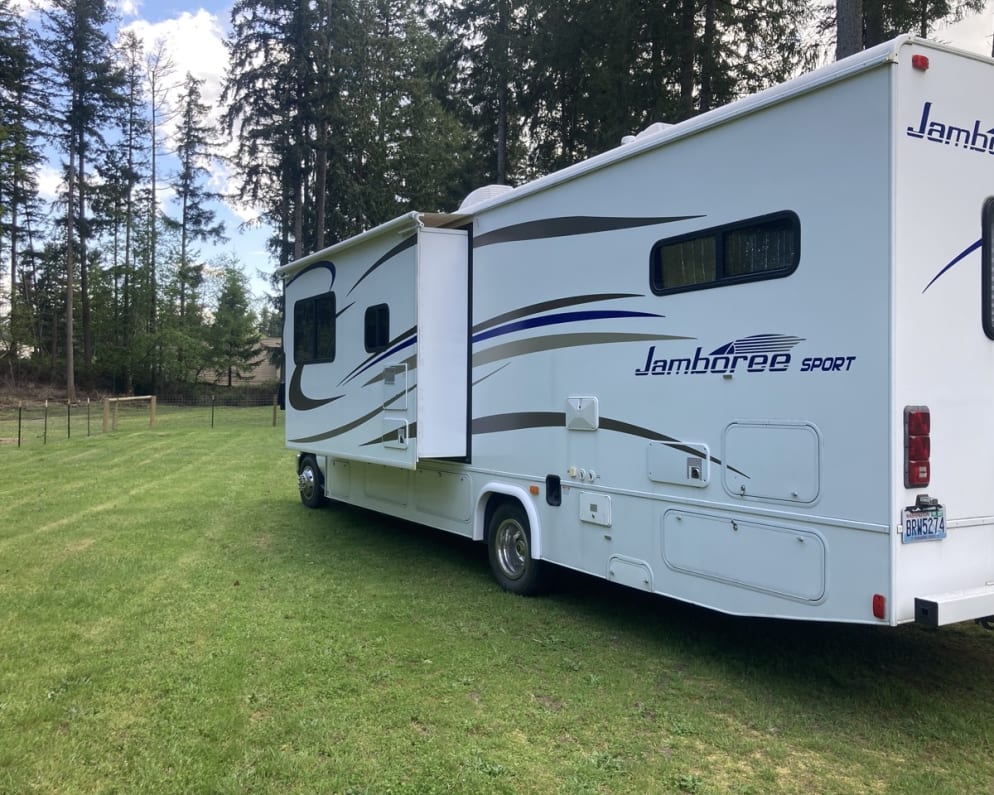 2011 Jamboree Jamboree Motorhome Class C for rent in Gig Harbor Washington