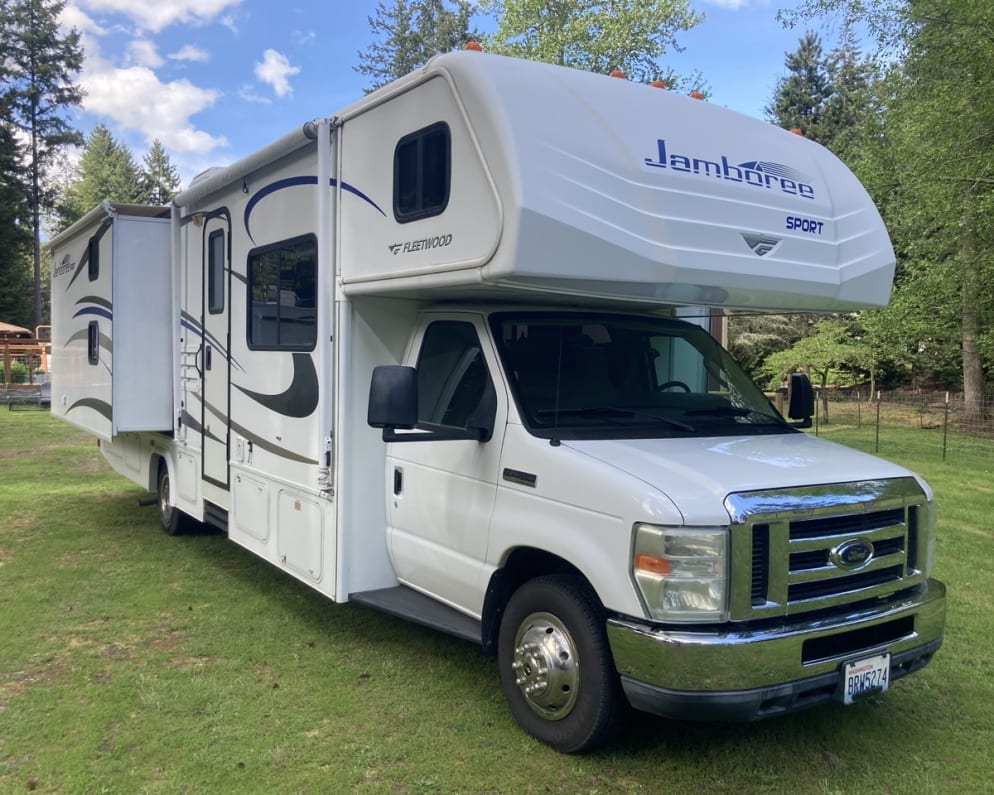 2011 Jamboree Jamboree Motorhome available for rent in Gig Harbor Washington
