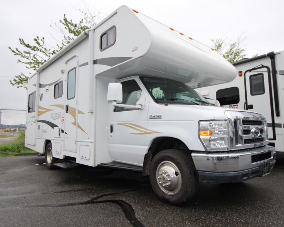 2011 Winnebago Access