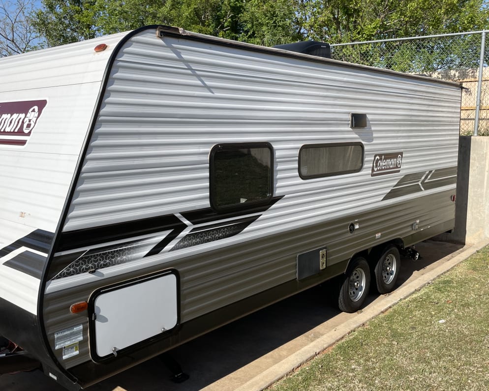 2022 Dutchmen Coleman Lantern LT Travel Trailer for rent in Edmond Oklahoma