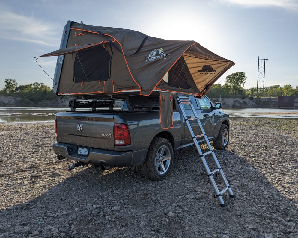 Truck Camper RV for Rent in Kansas City, Kansas