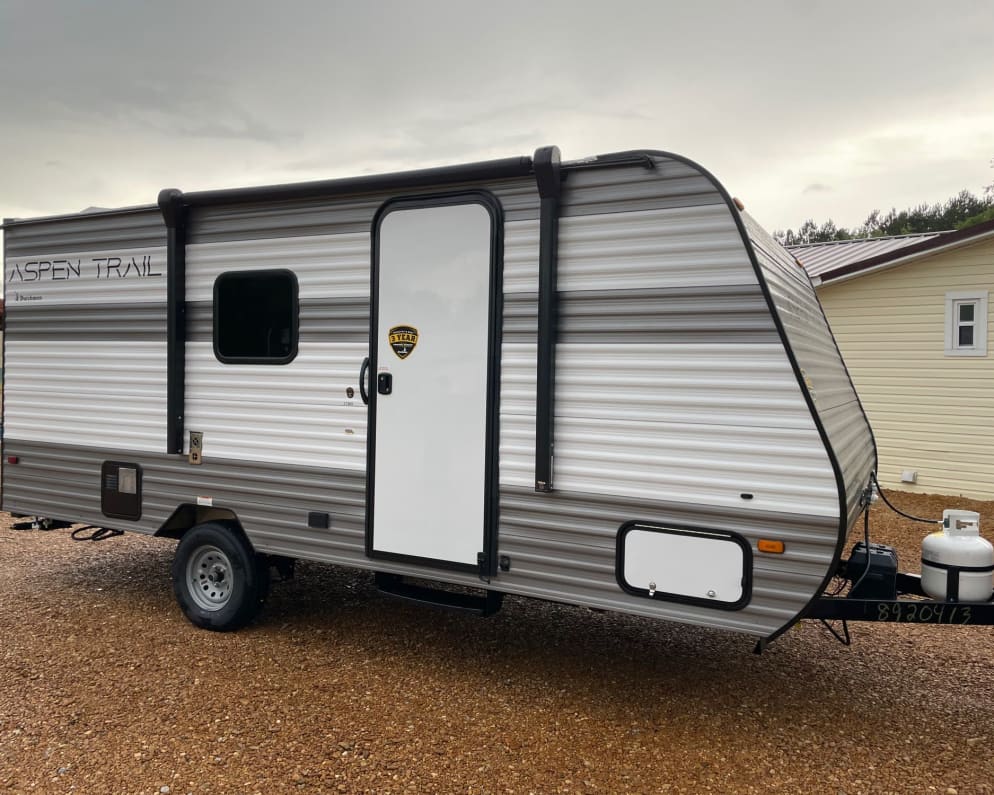 Travel Trailer RV for Rent in Caledonia, Mississippi