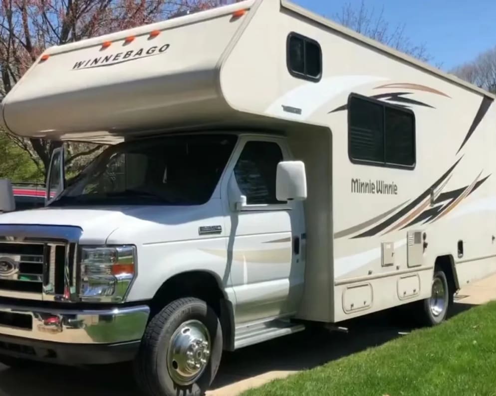 Class C RV for Rent in Rochester Hills, Michigan - RVUSA.com