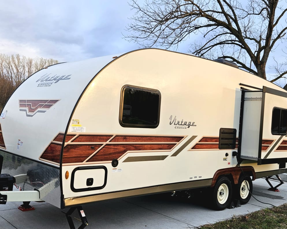 2023 Travel Trailer RV for Rent in Omaha, Nebraska