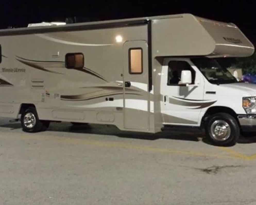 2014 Class C RV for Rent in Chardon, Ohio - RVUSA.com