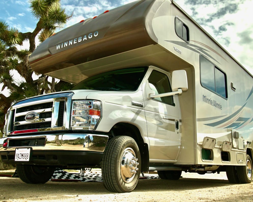 2017 Winnebago Minnie Winnie Class C for rent in Yucca Valley California