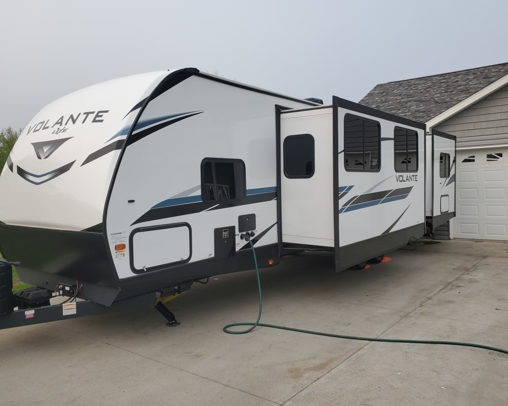 2022 Crossroads RV Volante available for rent in Glenwood Minnesota