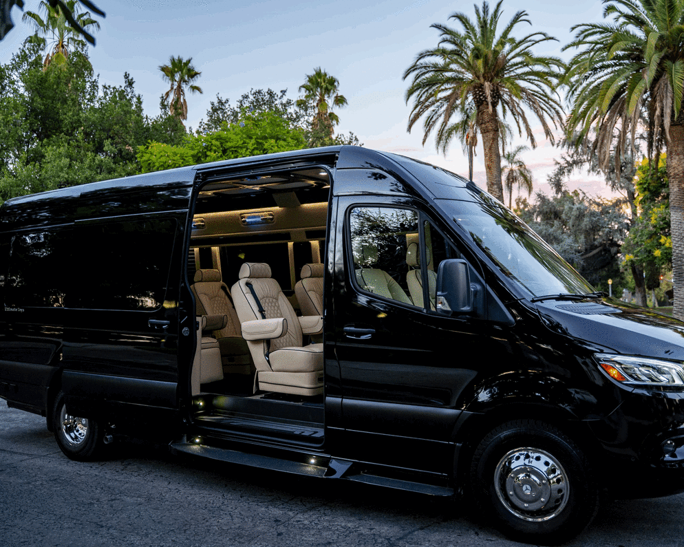 2023 Class B RV for Rent in Pasadena, California - RVUSA.com