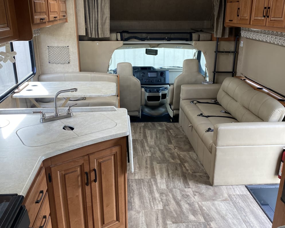 2017 Forest River Sunseeker Class C for rent in Lebanon Oregon