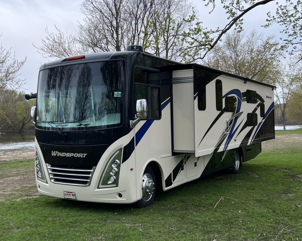 2023 Class A RV for Rent in Grand Rapids, Michigan