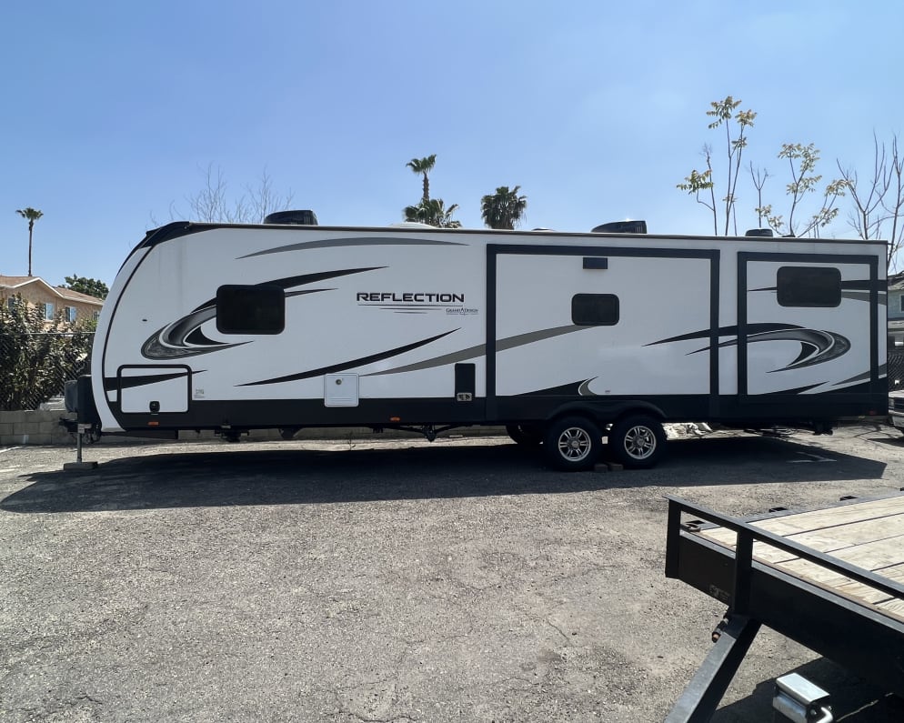 2022 Grand Design Reflection available for rent in San Diego California
