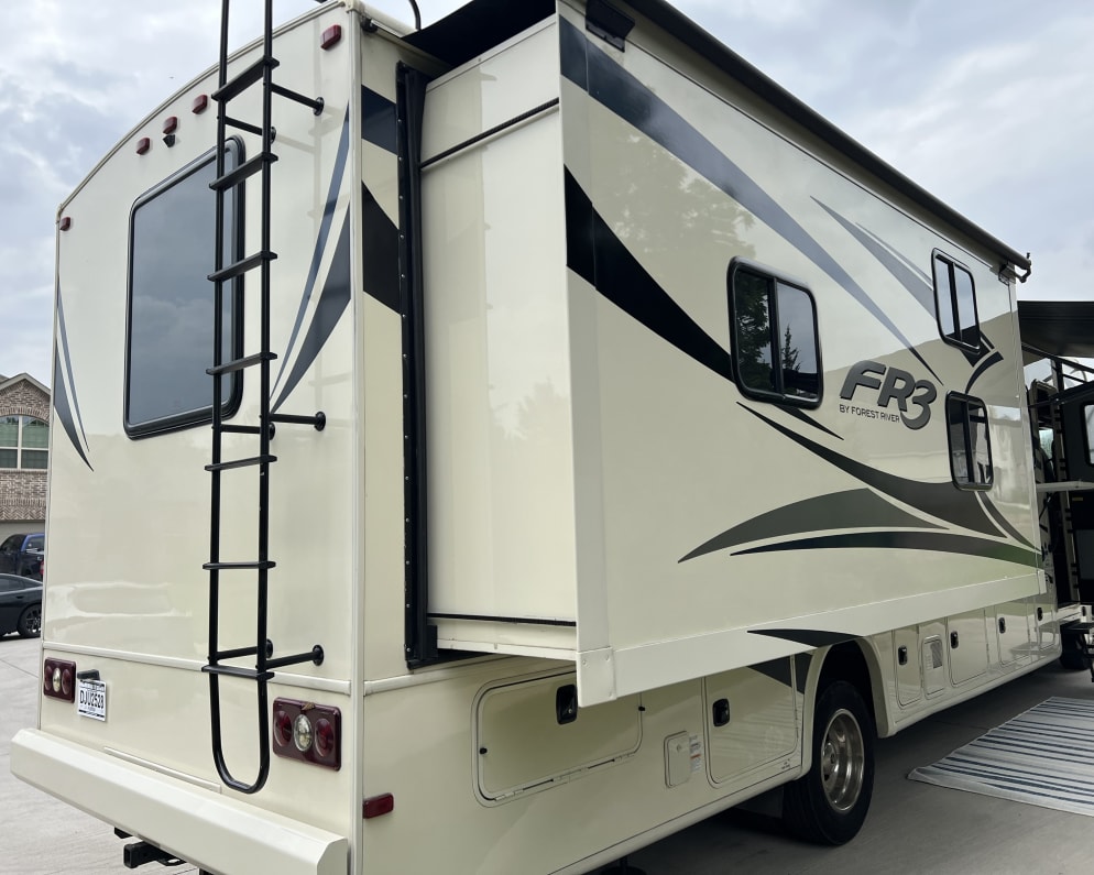 2021 FR3 Motorhome  by FR3 for rent in 75454