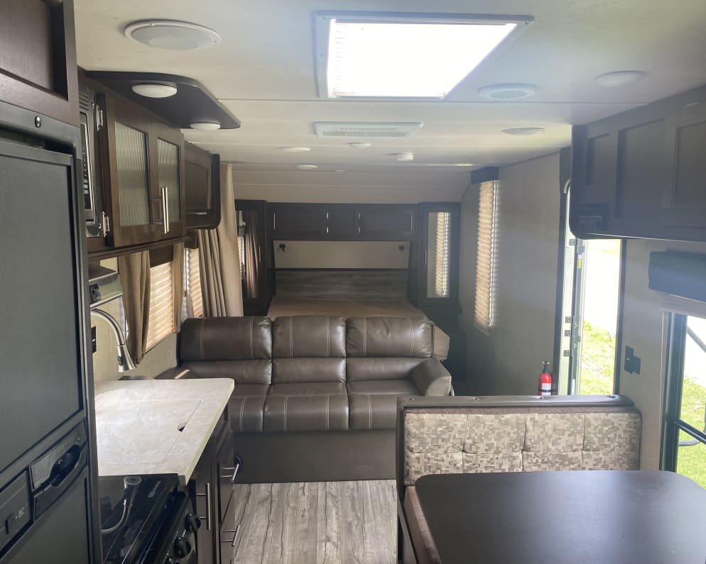 2017 Cherokee Grey Wolf  by Forest River for rent in 37876