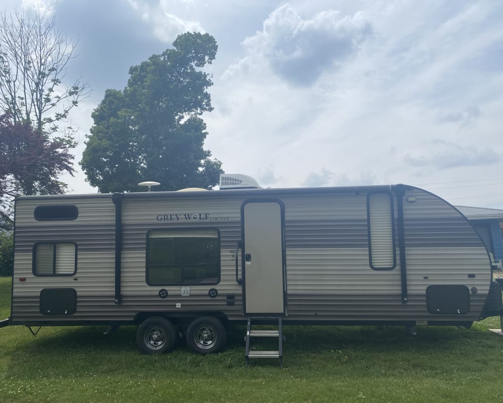 2017 Forest River Cherokee Grey Wolf Travel Trailer for rent in Sevierville Tennessee