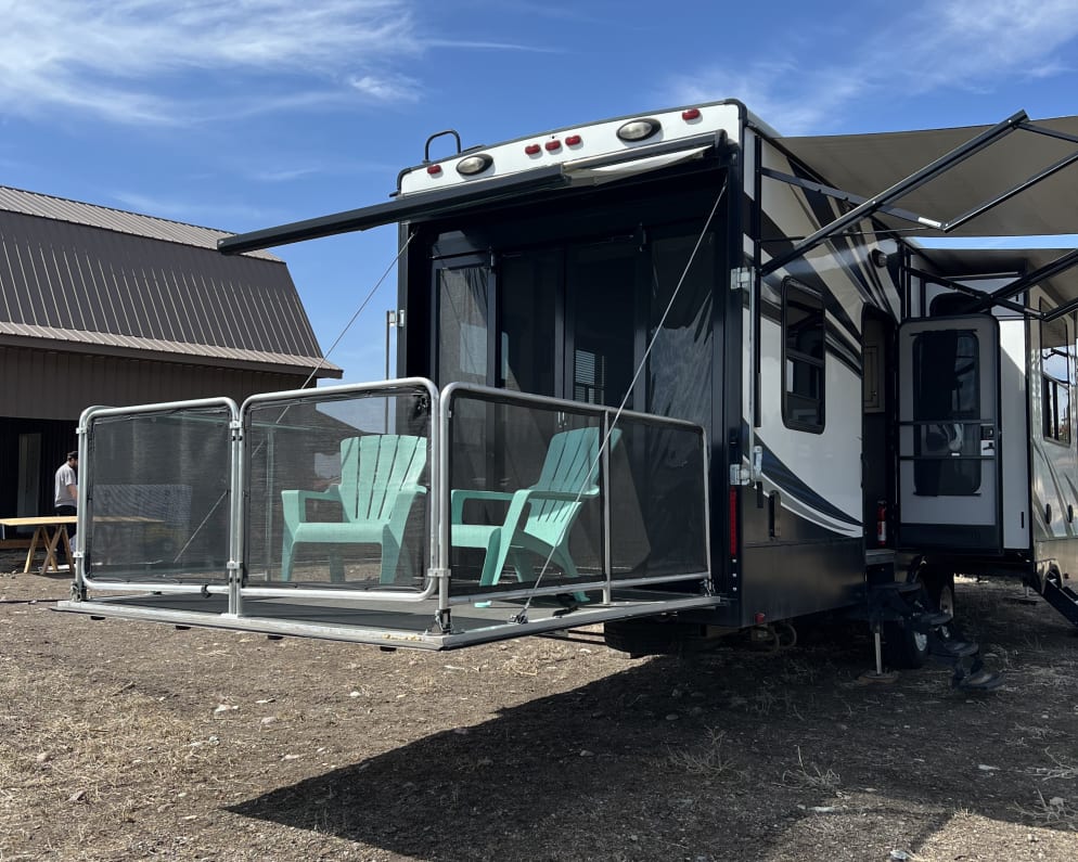2015 Heartland RVs Road Warrior Toy Hauler Fifth Wheel for rent in COLUMBIA FALLS Montana