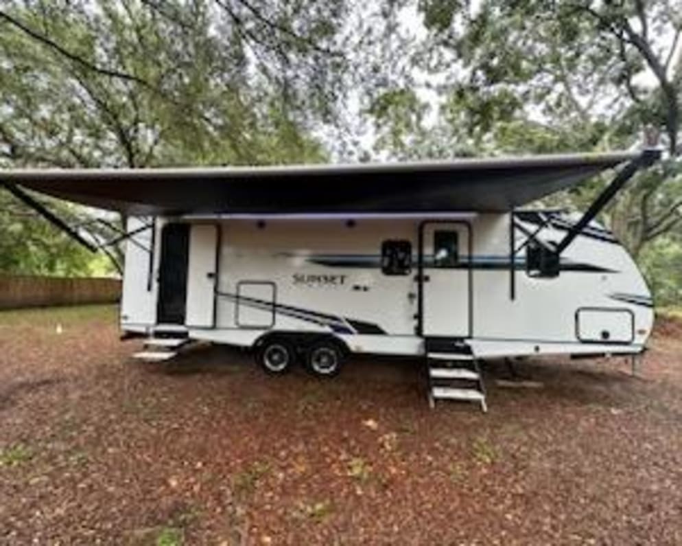 2021 Sunset Trail Super Lite  by Crossroads RV for rent in 33547