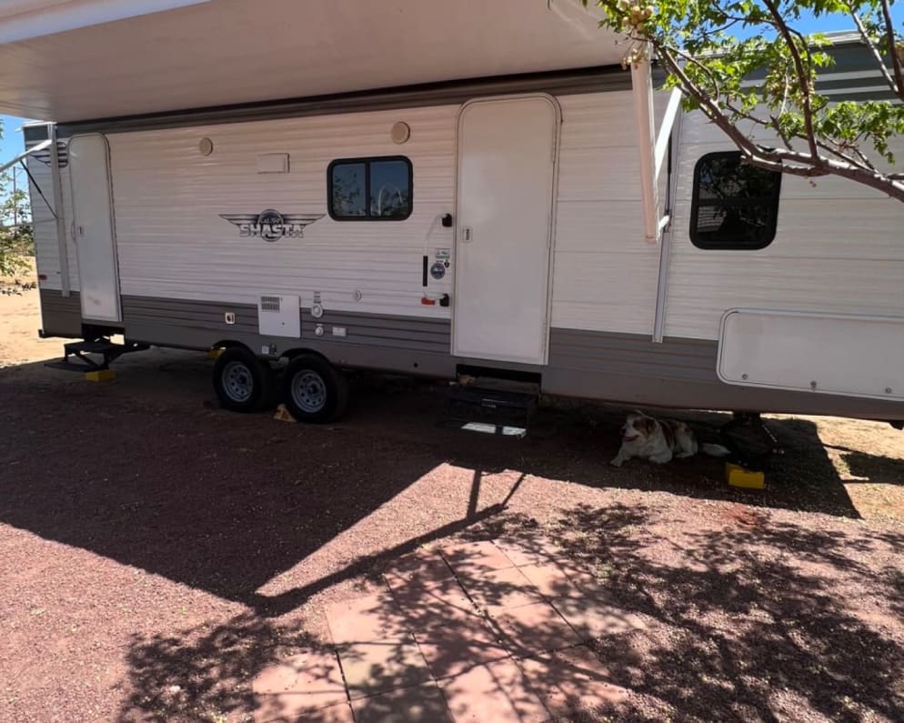 2021 Truck Camper RV for Rent in Shingle Springs, CA