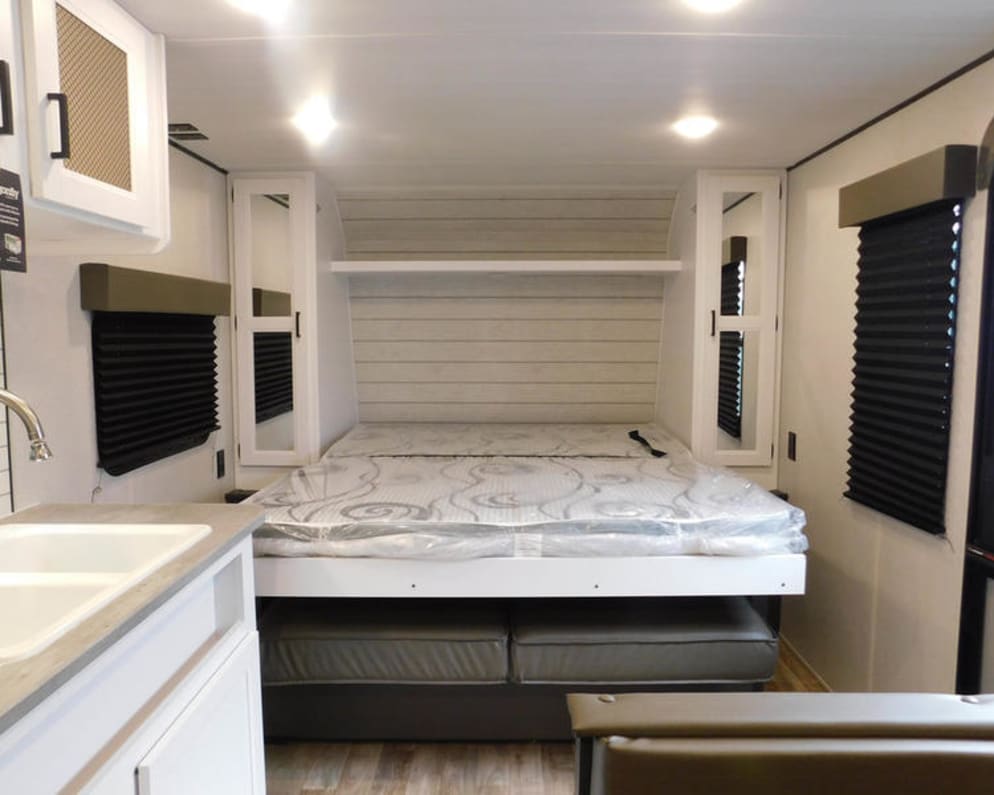 2022 Travel Trailer RV for Rent in Oregon