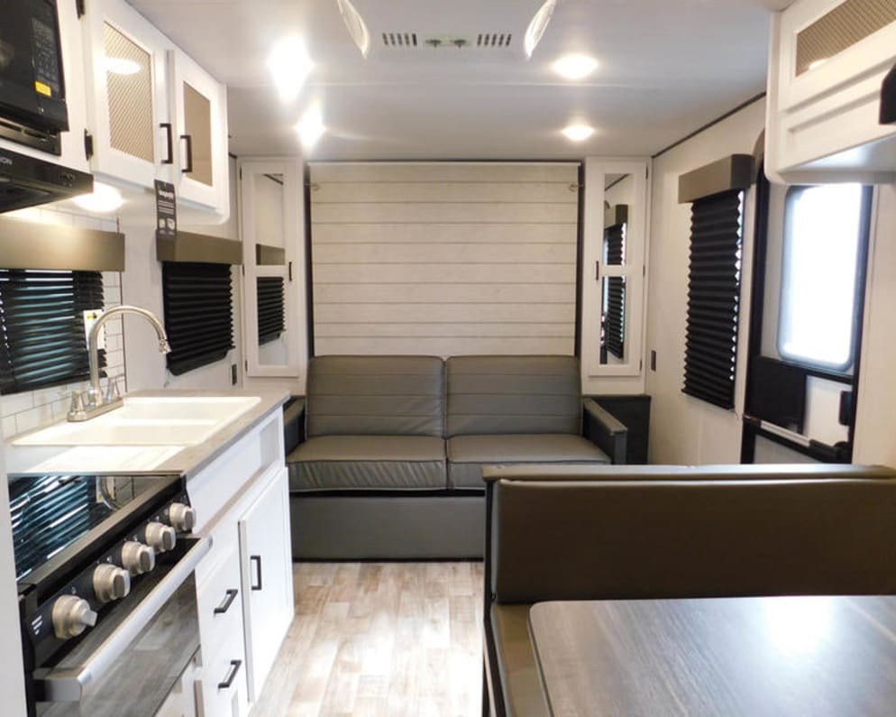 2022 Travel Trailer RV for Rent in Oregon