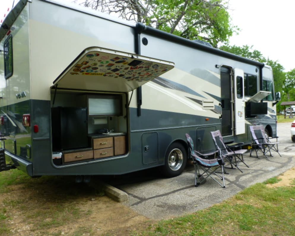 2020 Vista  by Winnebago for rent in 75065